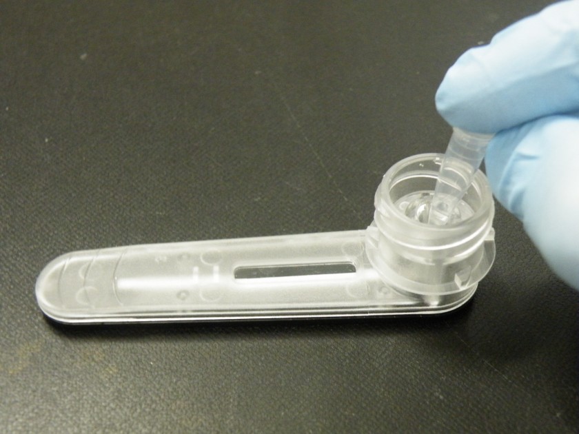 press PCR tube onto Cassette